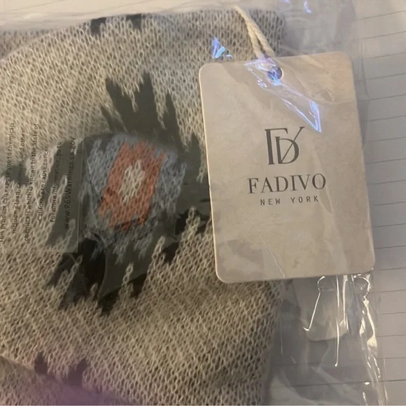 Aztec Print Twisted Earwarmer - Picture 2 of 4